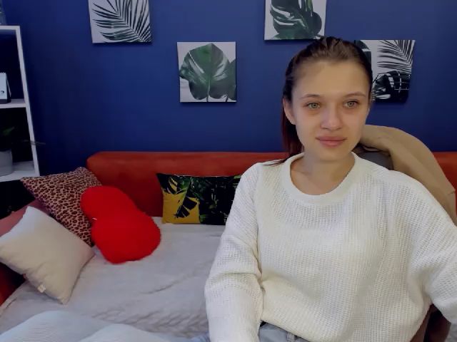 Live sex webcam photo for MarionMelody #269616636