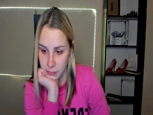 Live sex webcam photo for PolliMilk #269616603