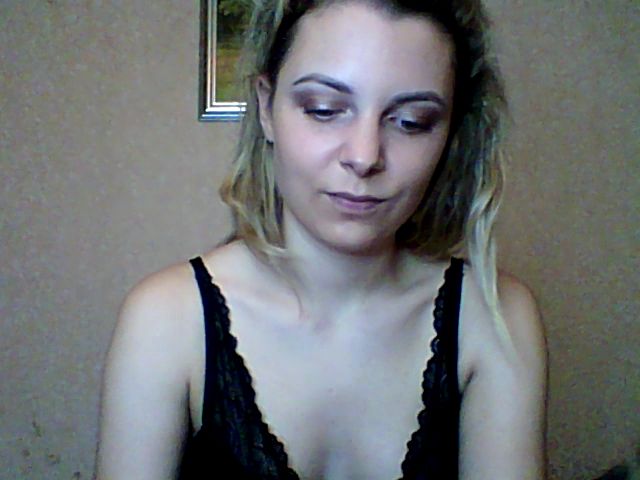 Live sex webcam photo for BreeAngel #269620432