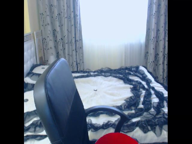 Live sex webcam photo for SonyaHotMilf #269620347