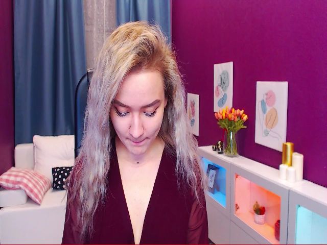 Live sex webcam photo for Kara_Smith #269629379