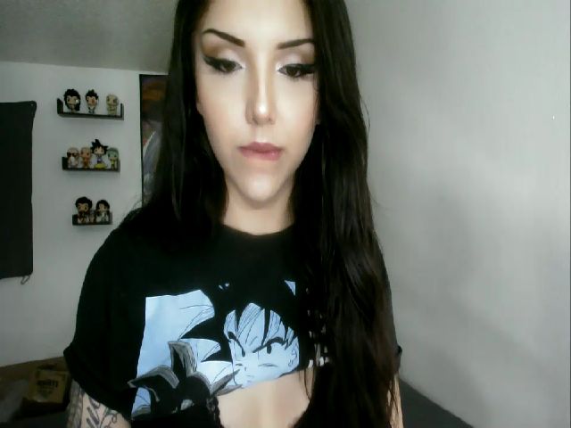 Live sex webcam photo for XxxSaiyanQ #269615370