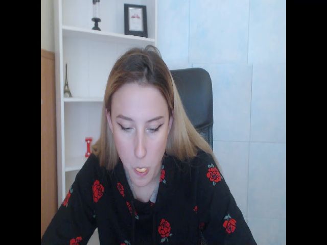 Live sex webcam photo for ModestBlonde #269623406