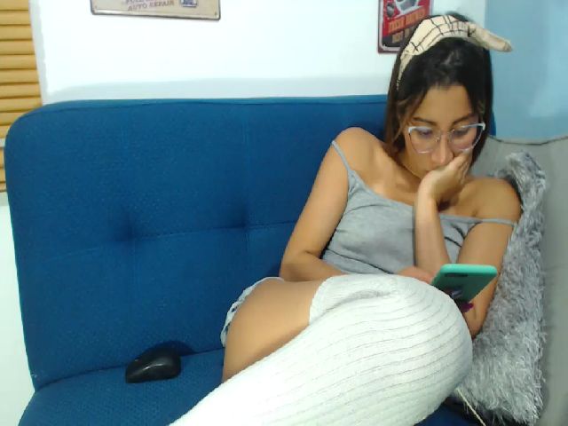 Live sex webcam photo for Violetasweett #269624757