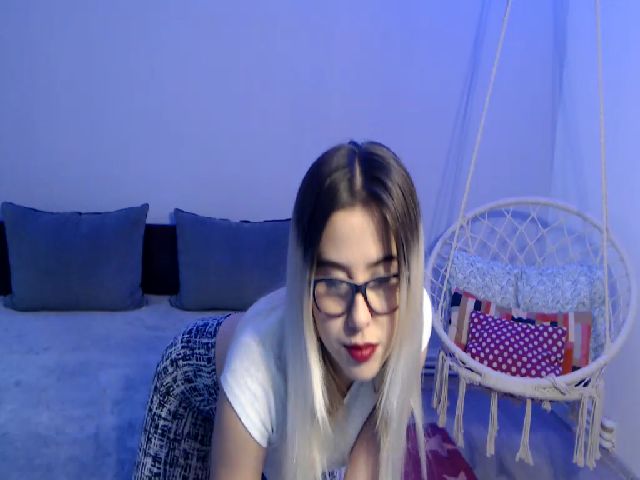 Live sex webcam photo for Kamilla_Wow #269621078