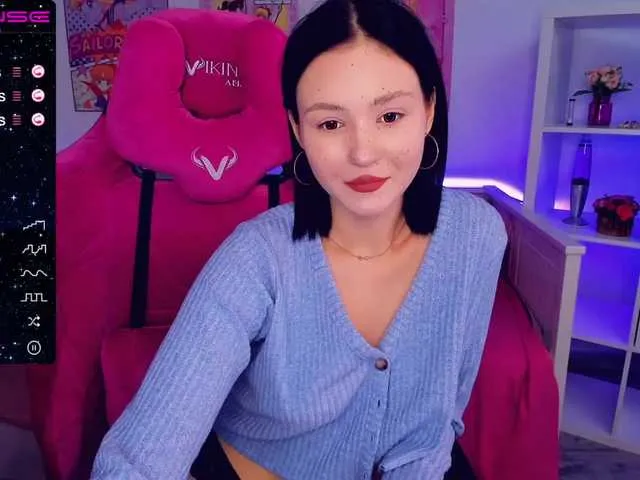 Live sex webcam photo for JoaneMoris #269622089