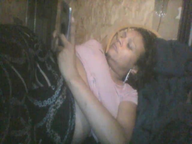 Live sex webcam photo for LailaRedd19 #269621069