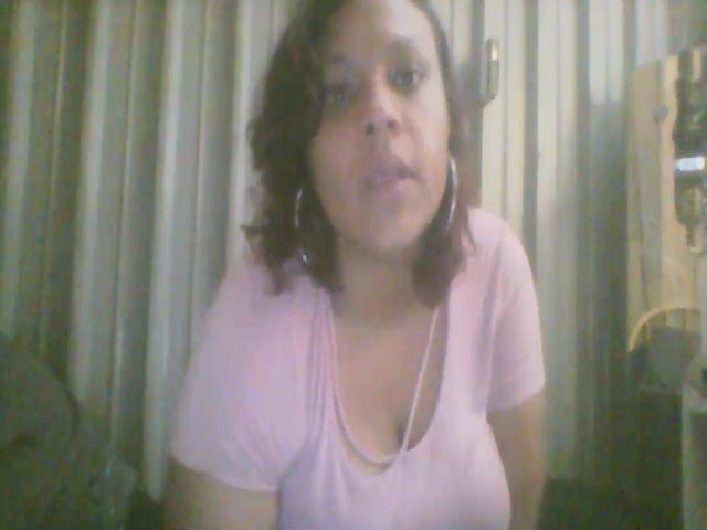 Live sex webcam photo for LailaRedd19 #269623183