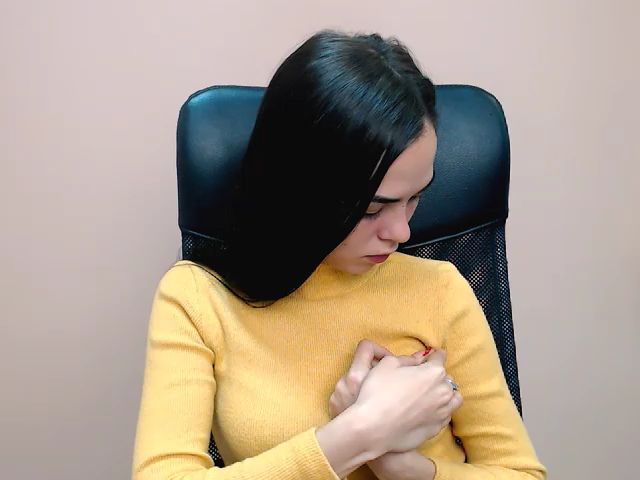 Live sex webcam photo for KatieCute_ #269624816