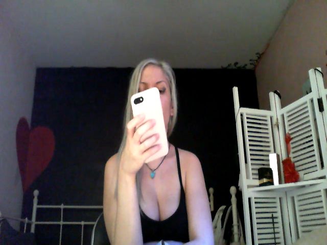 Live sex webcam photo for Marvel33 #269616739
