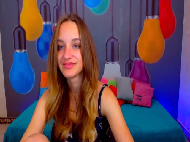 Live sex webcam photo for Tessa_Hot #269620699