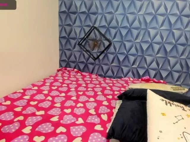 Live sex webcam photo for AliceSomers1 #269622562