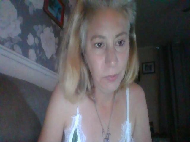 Live sex webcam photo for XxMommaKxX #269612100