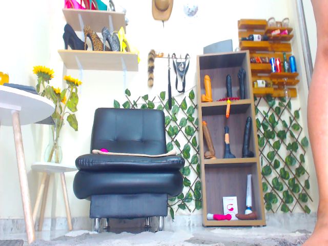 Live sex webcam photo for LOVE__ #269616195