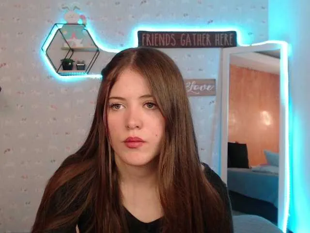 Live sex webcam photo for violet-03 #269627665