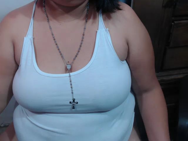 Live sex webcam photo for Sexycarolin22 #269615606