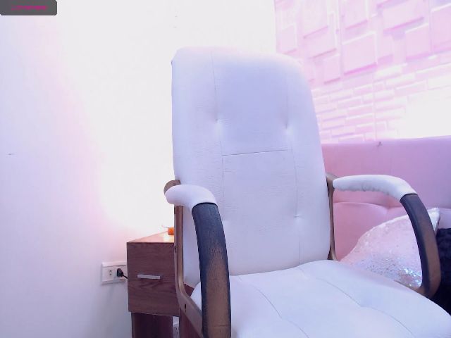 Live sex webcam photo for Anna_shell #269624813