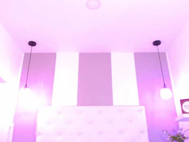 Live sex webcam photo for megganhot #269626475