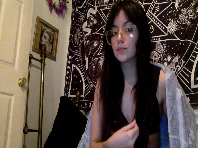 Live sex webcam photo for Marii_Angel #269630551