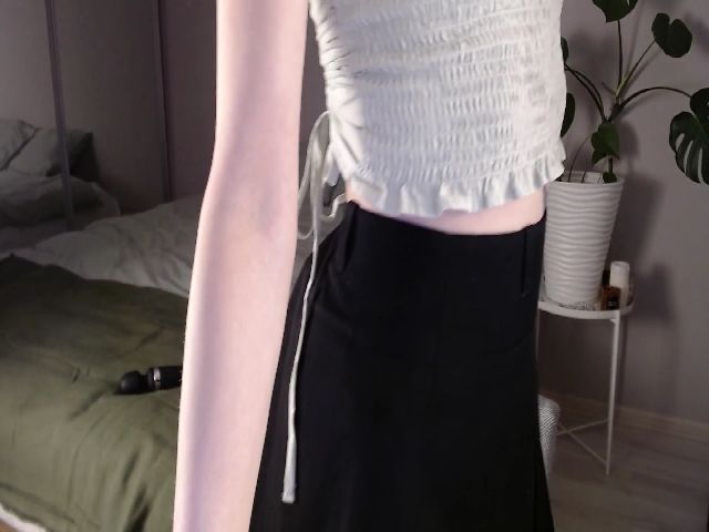 Live sex webcam photo for Weeissy #287891628