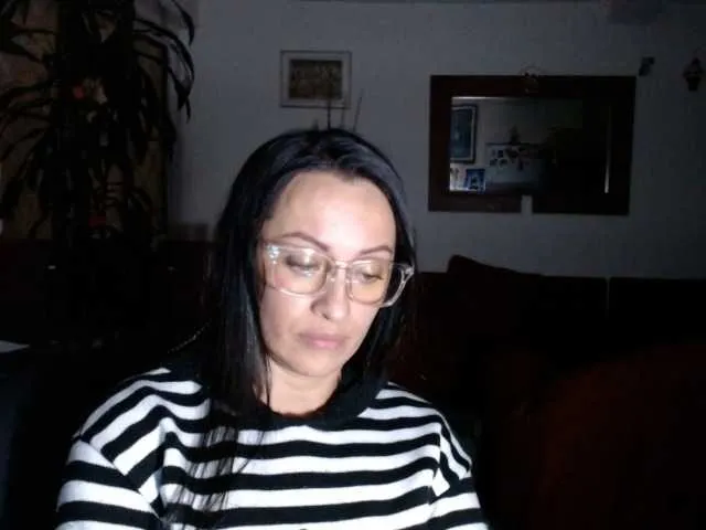 Live sex webcam photo for lunaws11 #269618262