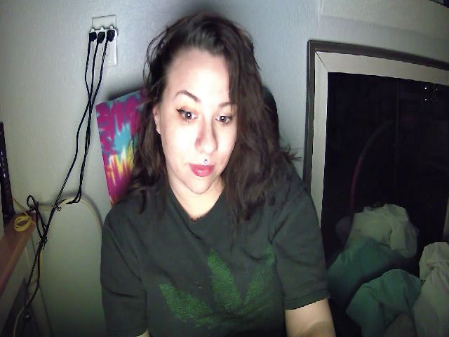 Live sex webcam photo for YoungLust #269616919