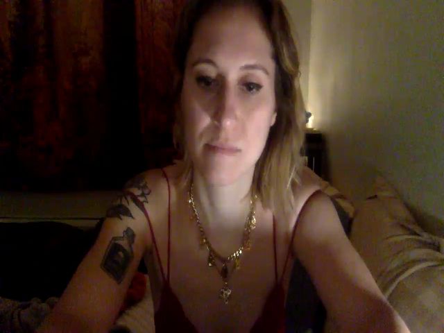 Live sex webcam photo for Lilith_whorns #269616227