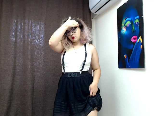 Live sex webcam photo for EllyFuok #269618397