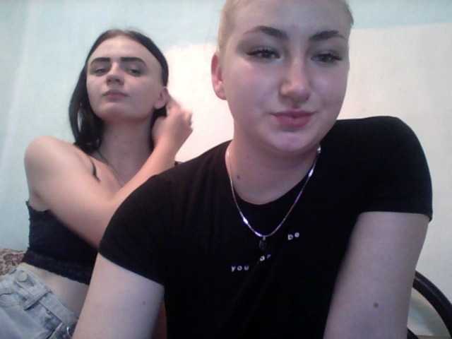 Live sex webcam photo for CrissXMoon #269626760