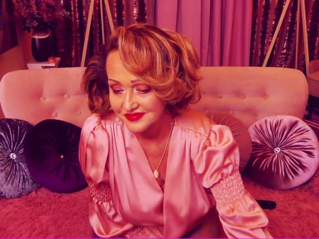 Live sex webcam photo for LadyJosette #269631610