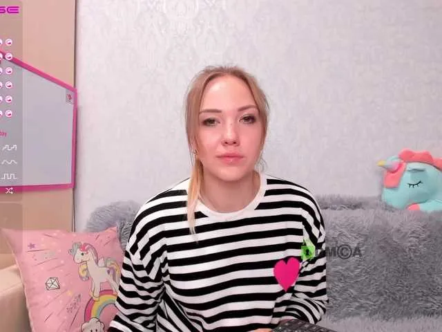 Live sex webcam photo for Pepetka22 #269642427
