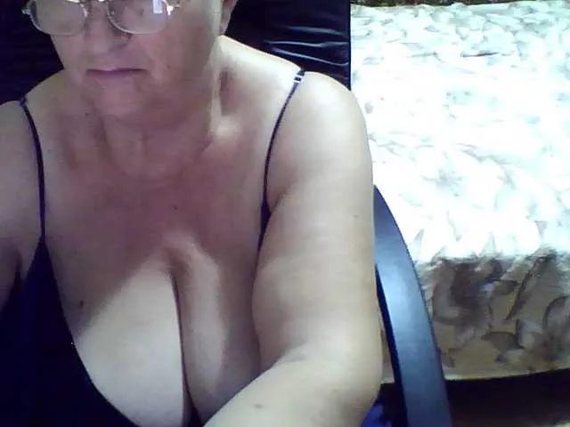 Live sex webcam photo for LolkaAlyss #287976555