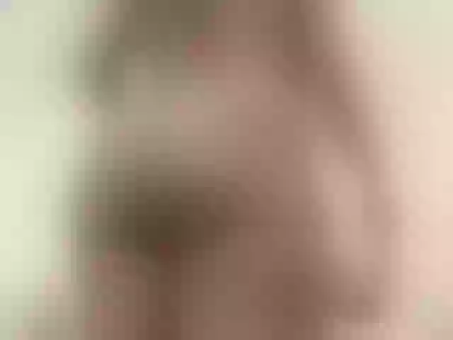 Live sex webcam photo for LuciaKlein #269642419