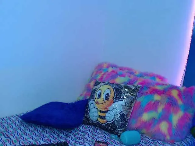 Live sex webcam photo for shadiasquirt #269632684