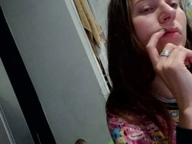 Live sex webcam photo for Emmi-li #269642636