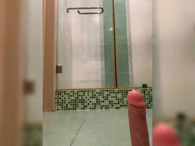 Live sex webcam photo for LittleAlisa #269638604