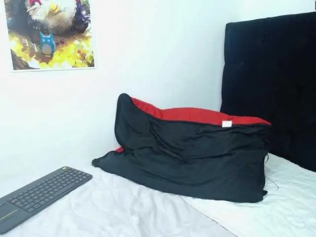 Live sex webcam photo for CharlloteWolf #269642831