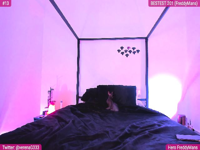Live sex webcam photo for VerenaG #269634396