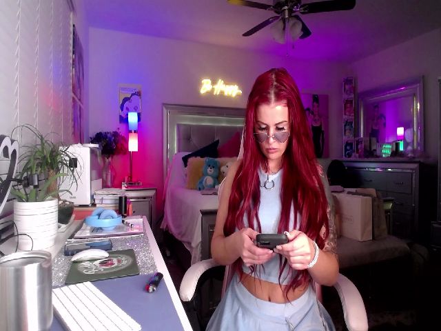 Live sex webcam photo for SmokinSage #269634654