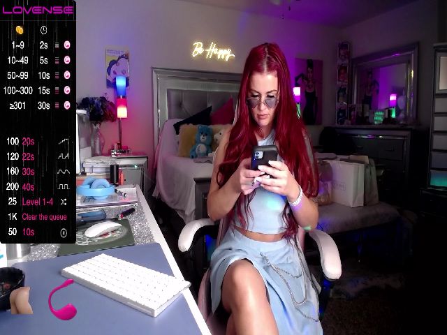 Live sex webcam photo for SmokinSage #269635030