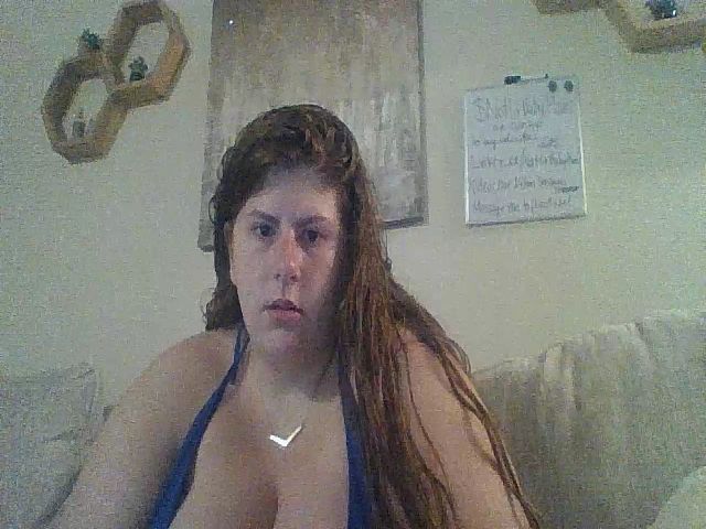 Live sex webcam photo for NotUrBabyMoms #269638216