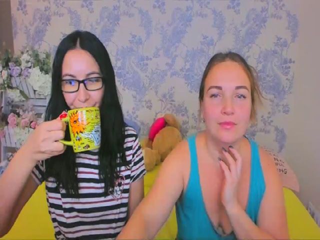 Live sex webcam photo for NikaRysa #269645259