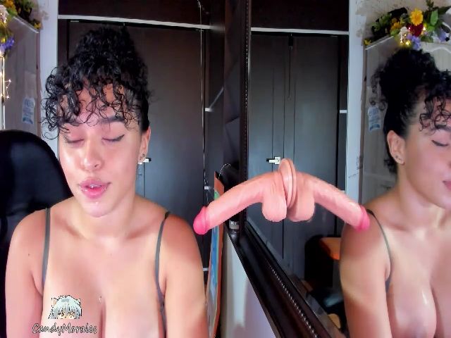 Live sex webcam photo for CandyMorales #269637624