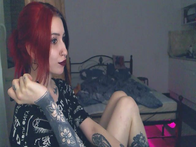 Live sex webcam photo for EeveeViolet #269646117