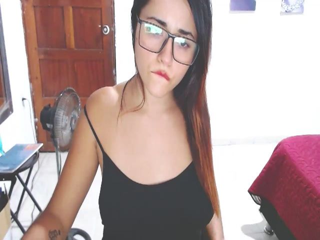 Live sex webcam photo for pamela_hot19 #269633418