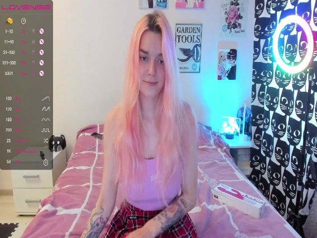 Live sex webcam photo for IvyFarel #269634818