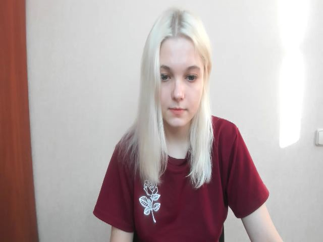 Live sex webcam photo for Liliagold #269640075