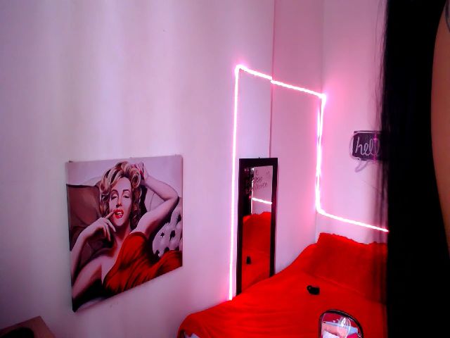 Live sex webcam photo for Dulce_doll #269640842
