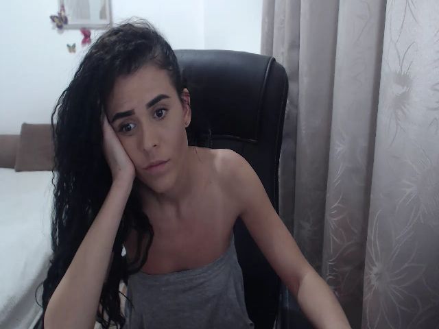 Live sex webcam photo for HereisChelsea #269641328