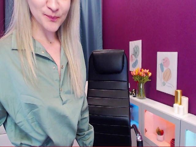 Live sex webcam photo for Kara_Smith #269645928